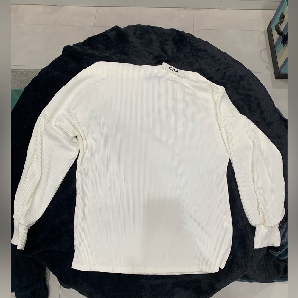 CBR white long sleeve top size L, brand new never worn